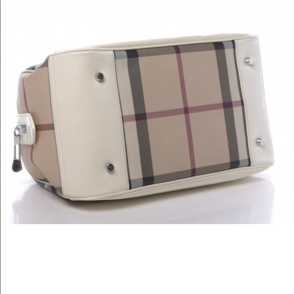 Authentic burberry bag - Picture 2 of 3